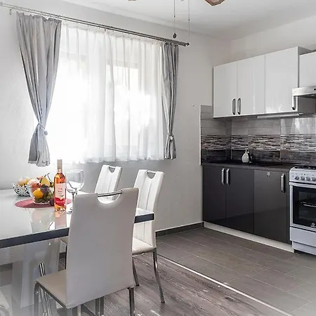 Apartman Pedro Трогир